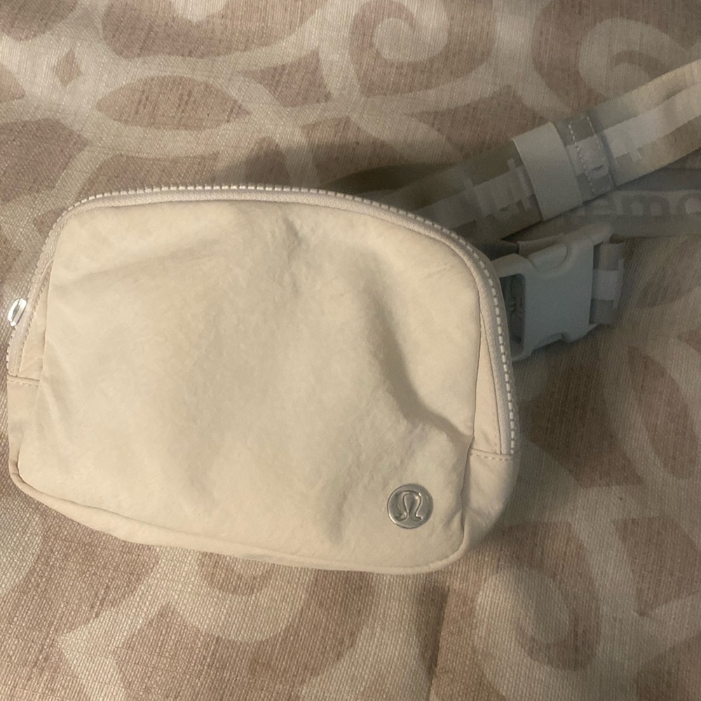 Opal lululemon belt bag